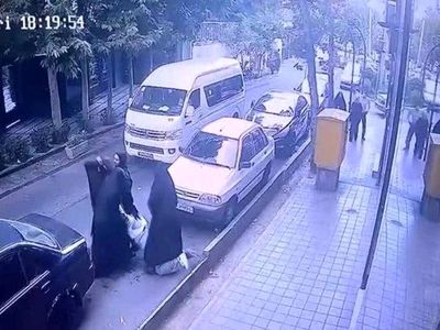 واکنش دادستان نظامی تهران به ماجرای برخورد پلیس با دو دختر نوجوان/ ماموران شناسایی و احضار شده‌اند