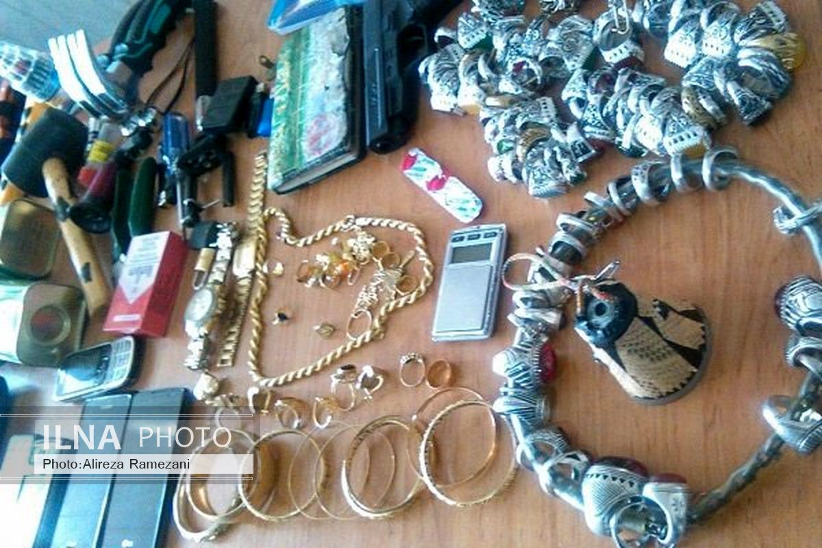 دستگیری اعضای باند سرقت و رمالی 