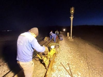 نارضایتی کارگران ابنیه فنی هرمزگان از حقوقِ دریافتی