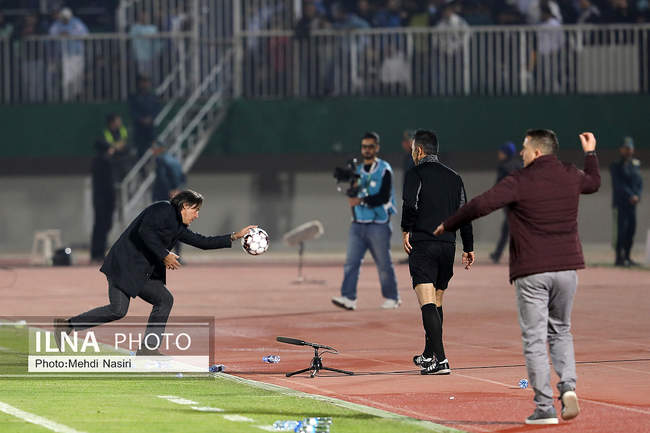 دیدار تیمهای استقلال تهران و پرسپولیس تهران