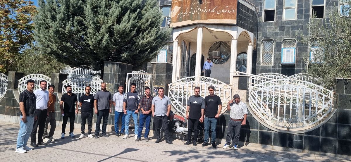 تجمع کارکنان پتروشیمی ایلام در اعتراض به عدم پرداخت مطالبات شرکت پیمانکار