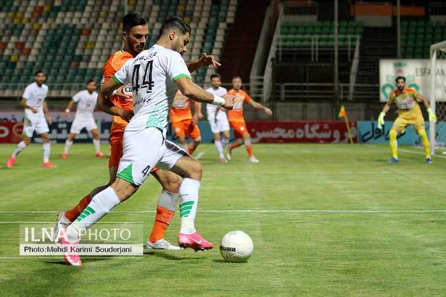 دیدار تیم های ذوب آهن اصفهان و سایپا
