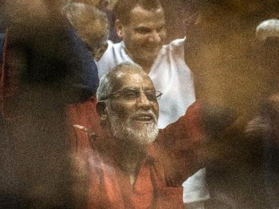 رهبر اخوان‌المسلمین مصر به ۱۰سال زندان محکوم شد