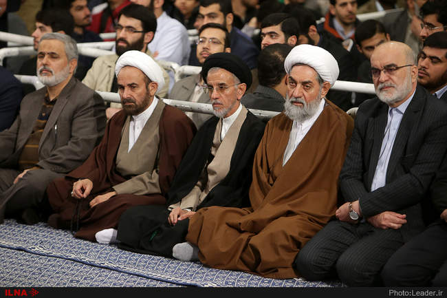 مراسم ترحیم آیت‌الله مومن با حضور رهبر معظم انقلاب اسلامی در حسینیه 