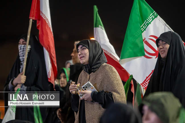 آیین وداع با پیکر شهدای ناوشکن «دنا» 