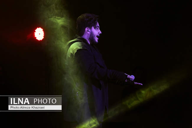 کنسرت آرون افشار در سی و پنجمین جشنواره بین المللی موسیقی فجر