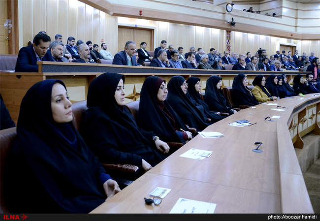 جلسه شورای اداری استان گیلان و نشست خبری رئیس‌جمهور در دومین روز از �