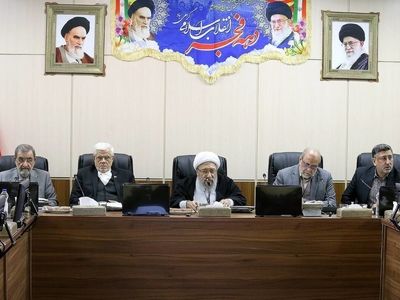 تاکید رئیس مجمع تشخیص مصلحت نظام بر اهتمام دولت در تامین اقلام معیشتی و مایحتاج مردم
