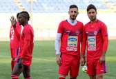 مهاجم پرسپولیس بازی با ماشین سازی را از دست داد!