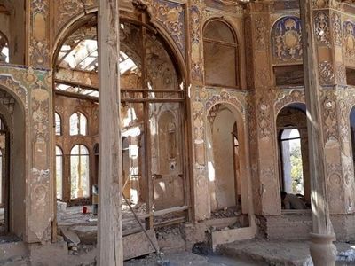 وقتی رئیس تیم حفاظت، راهنمای گردشگری می‌شود آتش‌سوزیِ کاخ چهلستون دور از انتظار نیست
