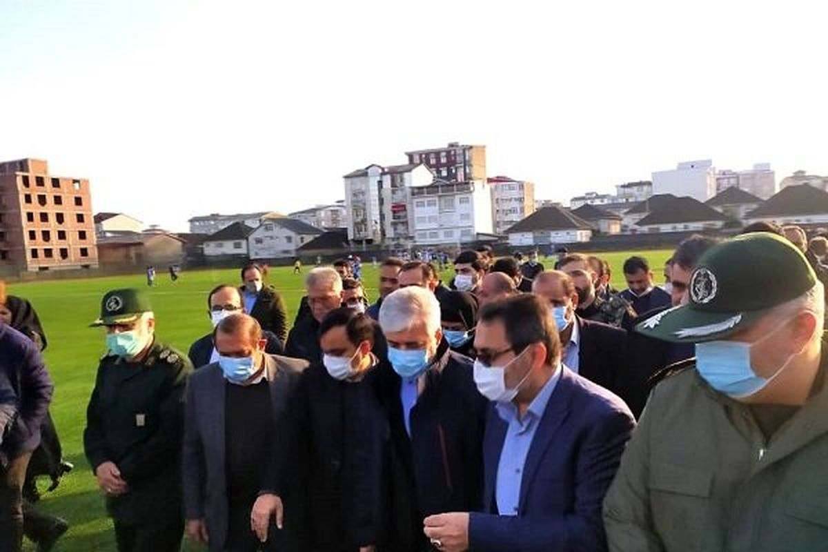 بازدید وزیر ورزش و جوانان از استادیوم وحدت آستارا 