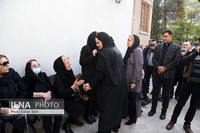 مراسم تشییع پیکر ابراهیم آبادی 