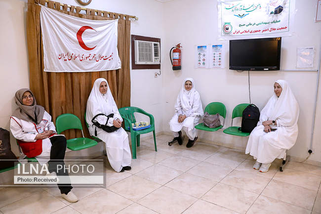  بازدید سرپرست حجاج ایرانی از زائران کشورمان و مرکز پزشکی هلال احمر د