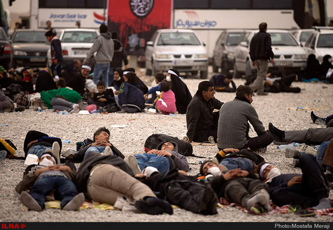 بسته شدن مرز مهران و سردرگمی هزاران زائر ایرانی/12
