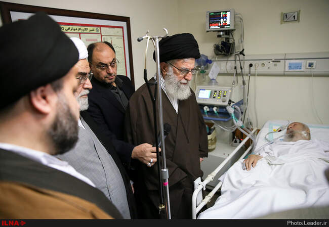 عیادت رهبر انقلاب از آیت‌الله موسوی اردبیلی