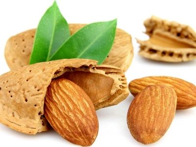 خواص بی نظیر بادام برای بهبود درد و گرفتگی مفاصل