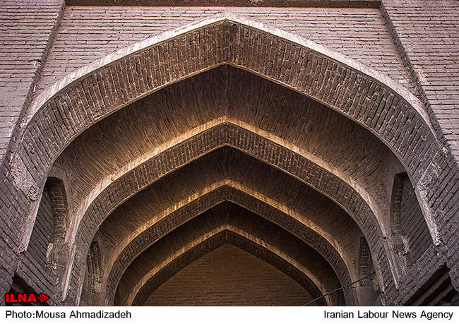 ارگ بم بزرگترین سازهٔ خشتی جهان