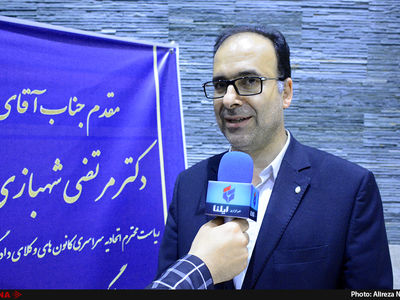 ۷ اسفند بعنوان روز وکیل در تقویم ثبت شود/ در پذیرش دانشجویان حقوق بازنگری شود