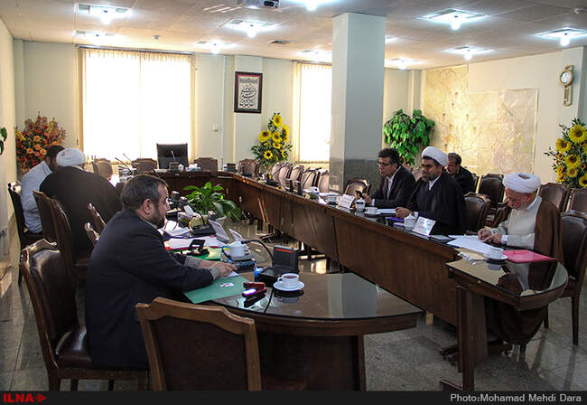 هفتمین روز ثبت‌نام داوطلبان مجلس خبرگان و مجلس شورای اسلامی/مشهد 