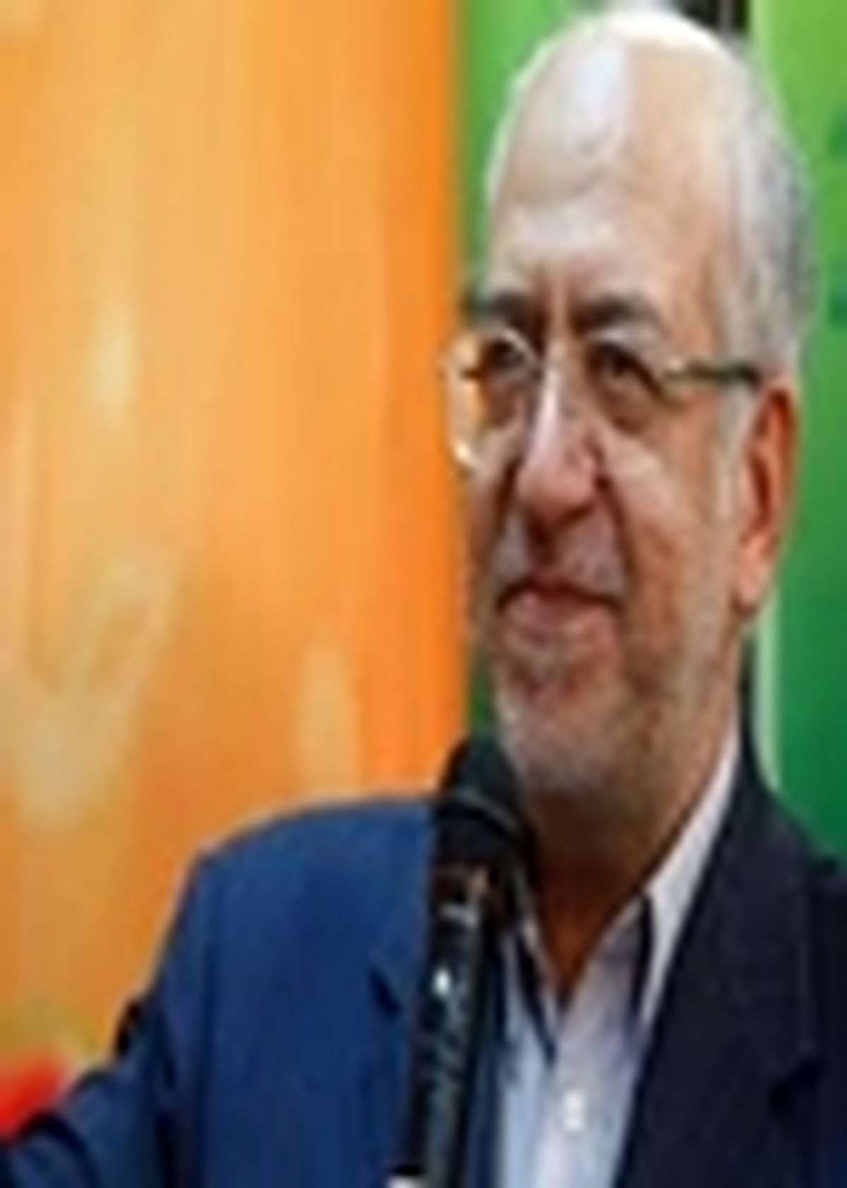 باید از خام فروشی فاصله بگیریم