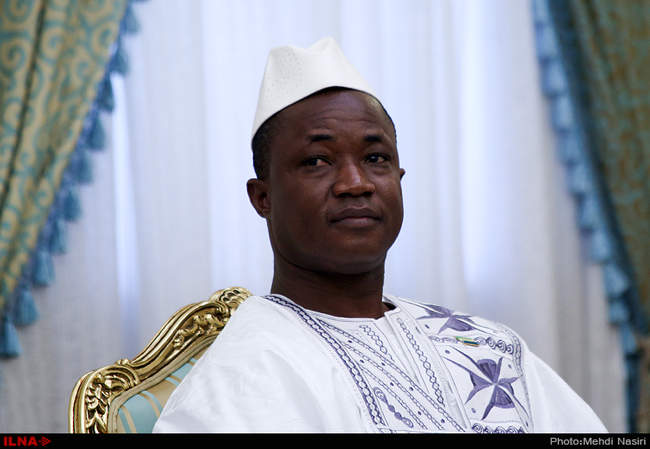 تقدیم استوارنامه سفیران 6 کشور به رئیس جمهوری