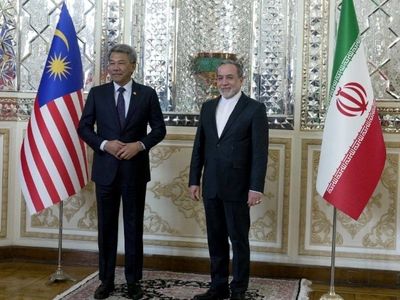 دیدار عراقچی با وزیر امور خارجه مالزی در تهران