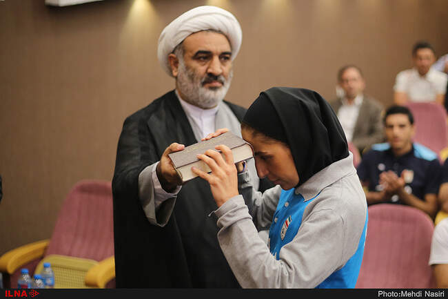  مراسم بدرقه تیم های فوتسال بانوان و آقایان برای حضور در مسابقات داخل سالن آسیا 