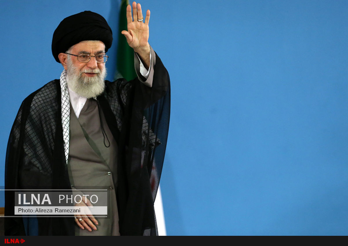جمعی از کارگران کشور با رهبر انقلاب دیدار می‌کنند