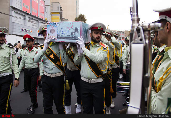 تشییع پیکر مطهر دو شهید تازه تفحص شده دوران دفاع مقدس در کرج 


