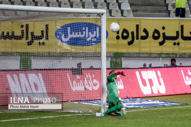 دیدار تیمهای فوتبال پرسپولیس تهران و پیکان