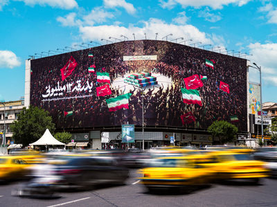  قیام ۱۲ میلیونی مردم ایران در یک تشییع