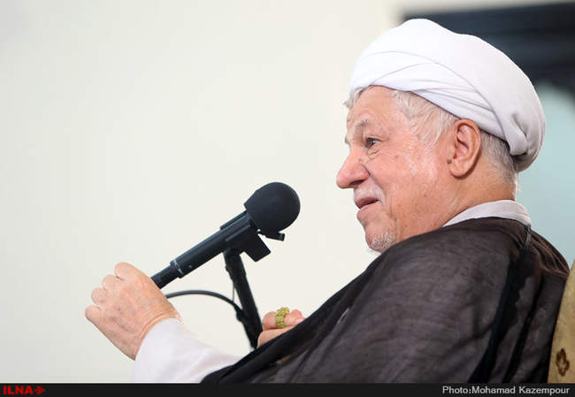 دیدار اعضای تشکل‌های دانشجویی دانشگاه آزاد اسلامی با آیت‌الله هاشم