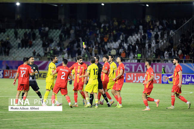 دیدار تیم فجرشهیدسپاسی شیراز و فولاد خوزستان
