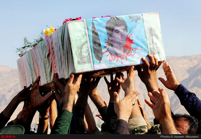 تشییع همرزم شهید چمران بر دستان عاشقان حسینی 