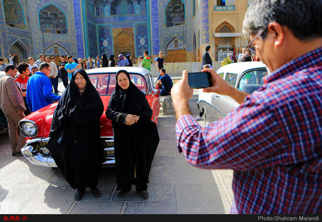 اولین رالی خودروهای کلاسیک در اصفهان