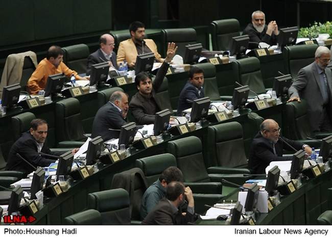 حضور وزیر بهداشت، درمان و آموزش پزشکی در مجلس