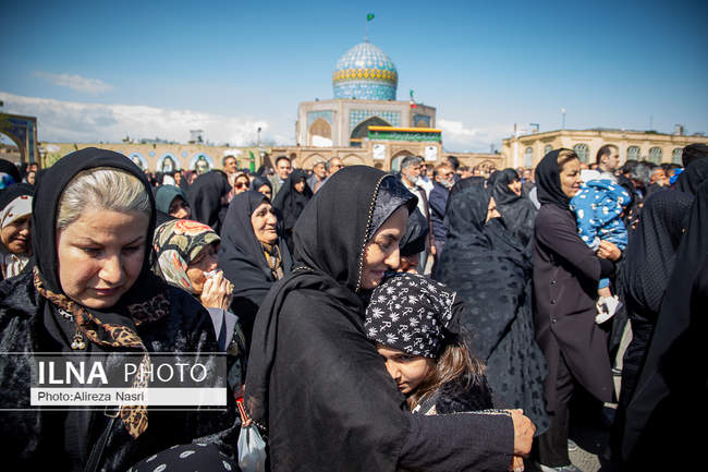 آئین تشییع پیکر آتش نشان قزوینی در امامزاده حسین (ع)