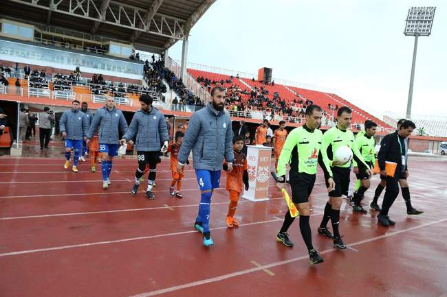 گزارش تصویری نیمه اول بازی مس کرمان - استقلال