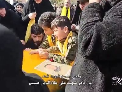 کمک متفاوت مادر شهید لبنانی به رزمندگان حزب‌الله در روزهای جنگ + فیلم