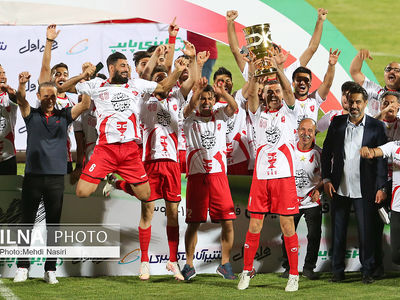 نهمین جام سید جلال حسینی با لباس پرسپولیس