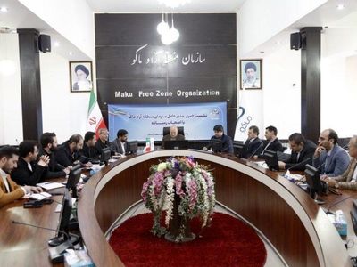صدور کارت ماکووندی و عضویت شهروندان در شرکت های سهامی عام نخستین اقدام منطقه آزاد ماکو در راستای تحقق شعار سال