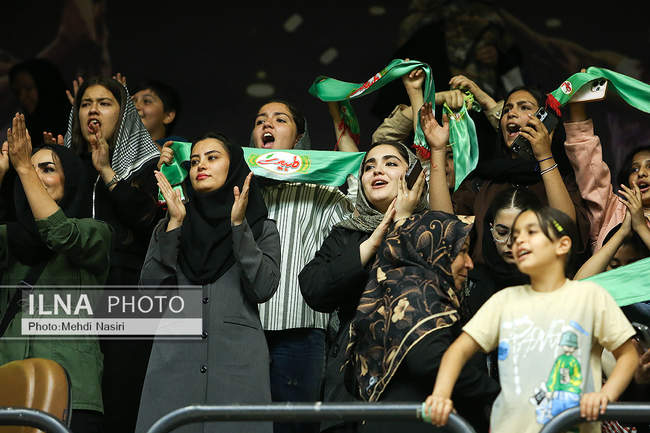 دیدار تیم های بسکتبال طبیعت اسلامشهر و پالایش نفت آبادان