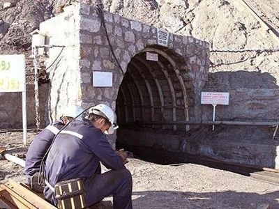 152 واحد معدنی استان سمنان تعطیل است