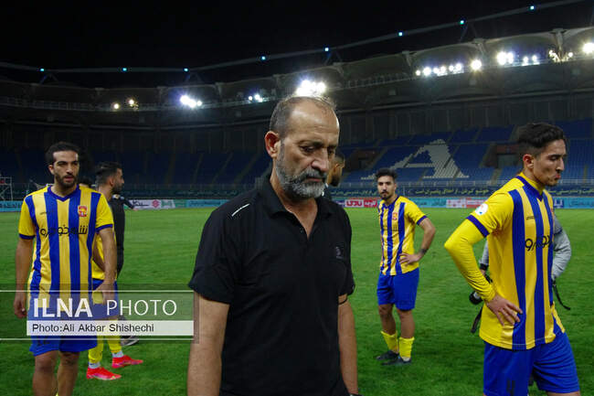 بازی تیم های شهر خودرو مشهد و نفت مسجد سلیمان