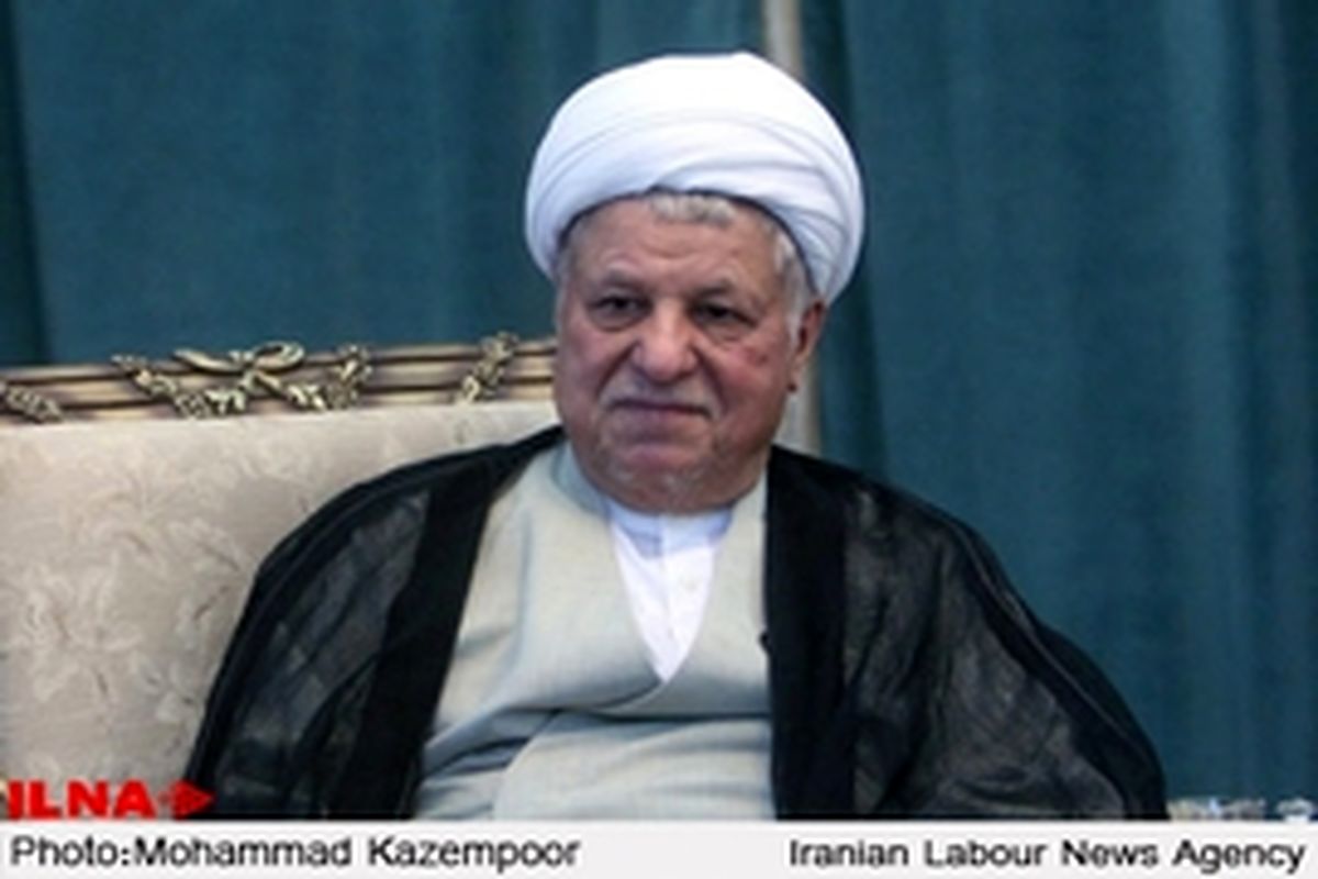 شمردن تفاوت‌های روحانی و احمدی‌نژاد در حد یک کتاب است