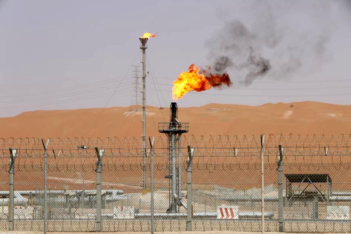Iran says private exporters had no problem selling its oil