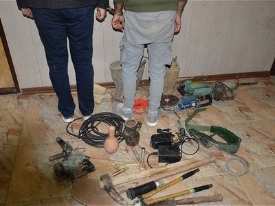 دستگیری 4 حفار غیرمجاز در طارم سفلی با همیاری مردم