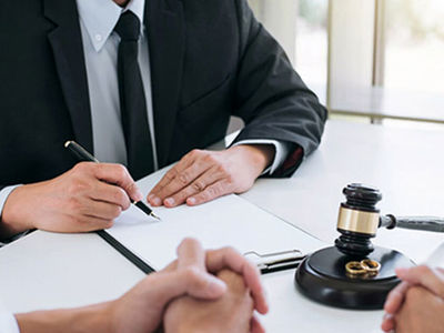 بهترین وکیل مهریه و طلاق در شیراز