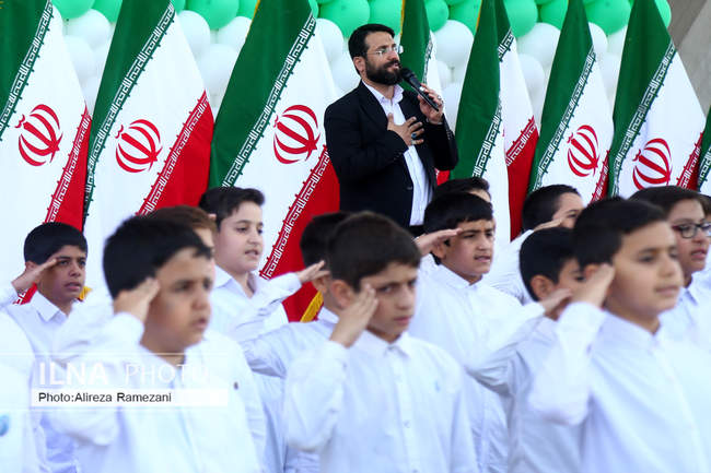 مراسم روز جمهوری اسلامی ایران در برج میلاد