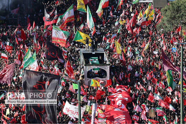 تشییع پیکر مطهر رهبر شهید انقلاب در مشهد / 1